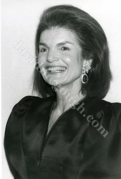 Jackie Onassis, 1989 NYC.jpg